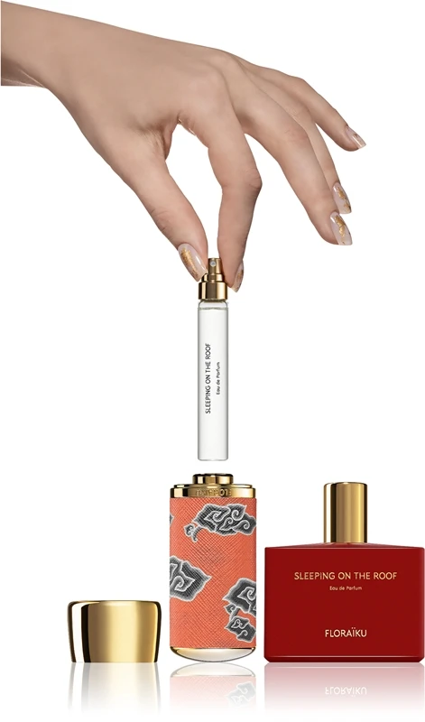 Floraïku Sleeping On The Roof – Image 3